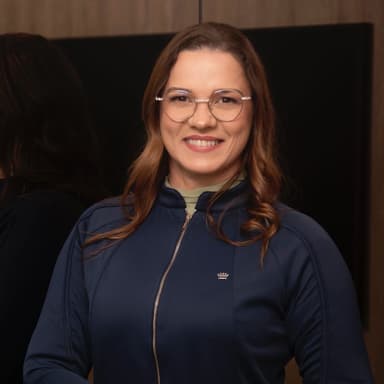 Dra. Fatima Dultra — especialista em harmonização facial