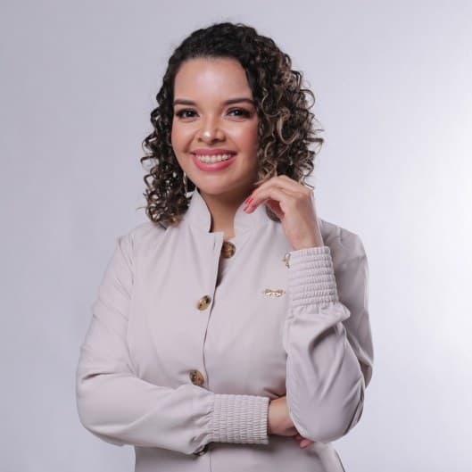 Dra. Gabi Hübner — harmonização orofacial em Manaus, AM