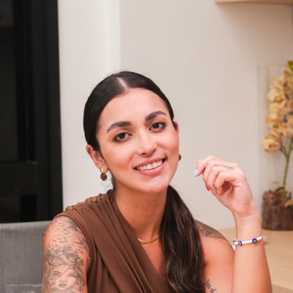 Dra. Júlia Gomes — harmonização orofacial em Rio de Janeiro, RJ
