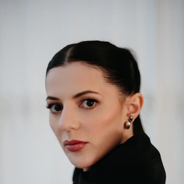 Dra. Lhuana Delmondes — harmonização orofacial em Campo Grande, MS