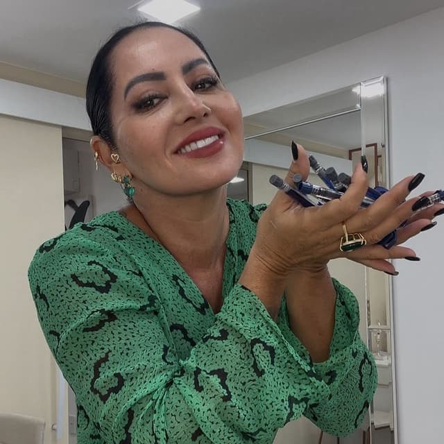 Dra. Rosana Salvador — harmonização orofacial em Rio de Janeiro, RJ